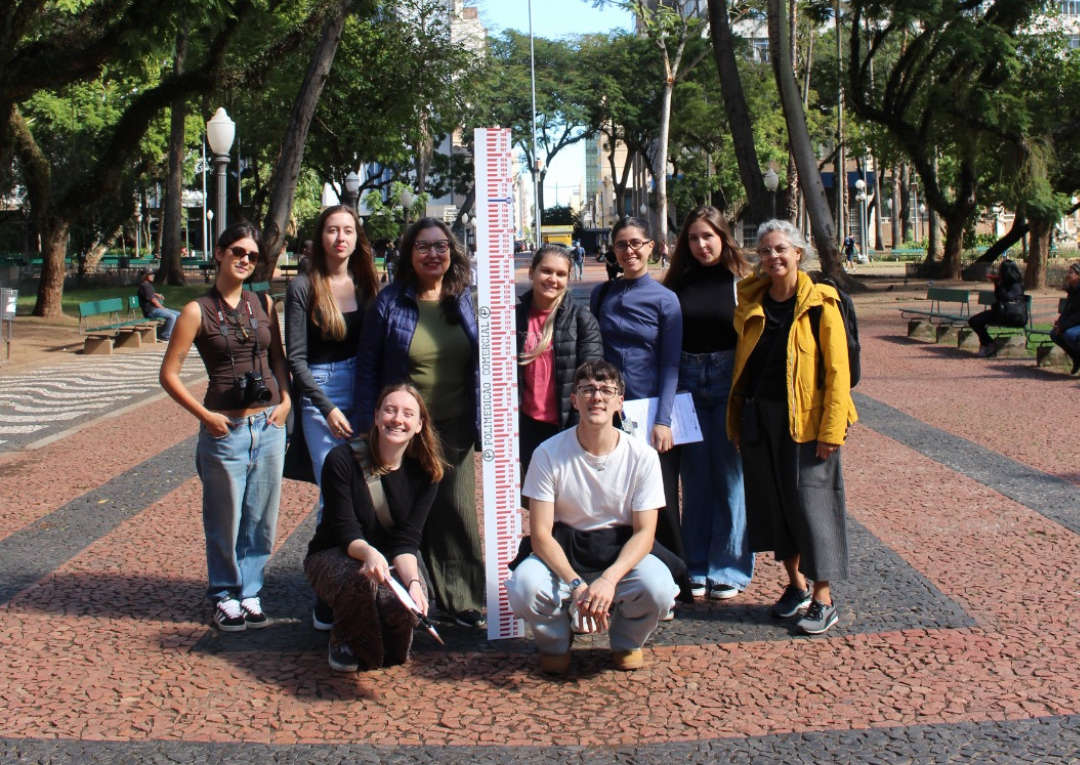 Projeto de Extensão da FA/UFRGS promove exposição sobre a enchente de 2024