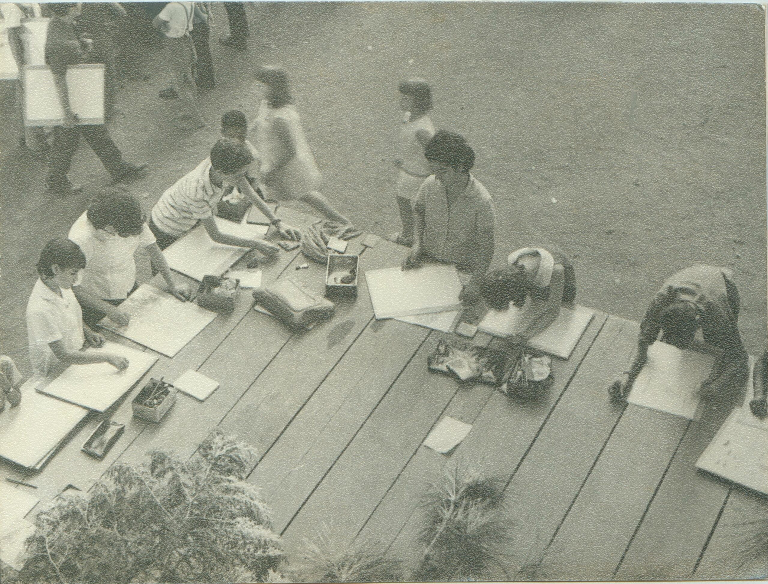 Ensino de artes visuais na escola : arquivos do Colégio de Aplicação da UFRGS em movimento (1954-1996), de Karine Storck