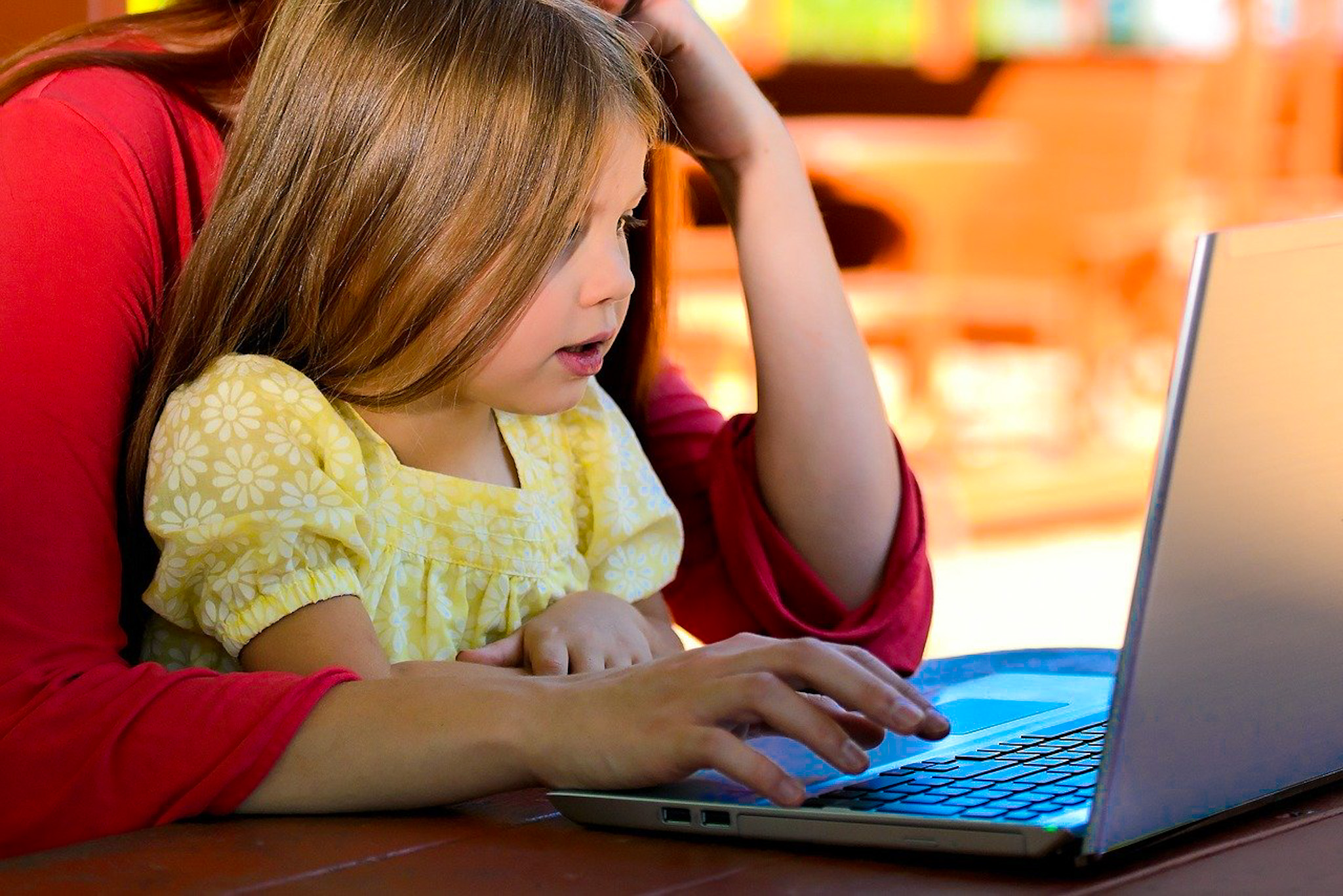 COMO AJUDAR SEU FILHO A ESTUDAR EM CASA