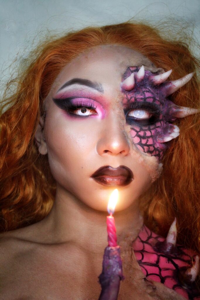 Imagem com uma montação drag quenn