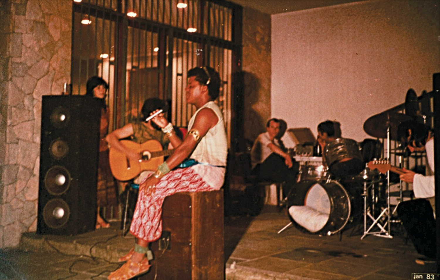 Exposição “Nega Lu: um frenesi na maldita Porto Alegre” homenageia ícone da cena cultural da capital