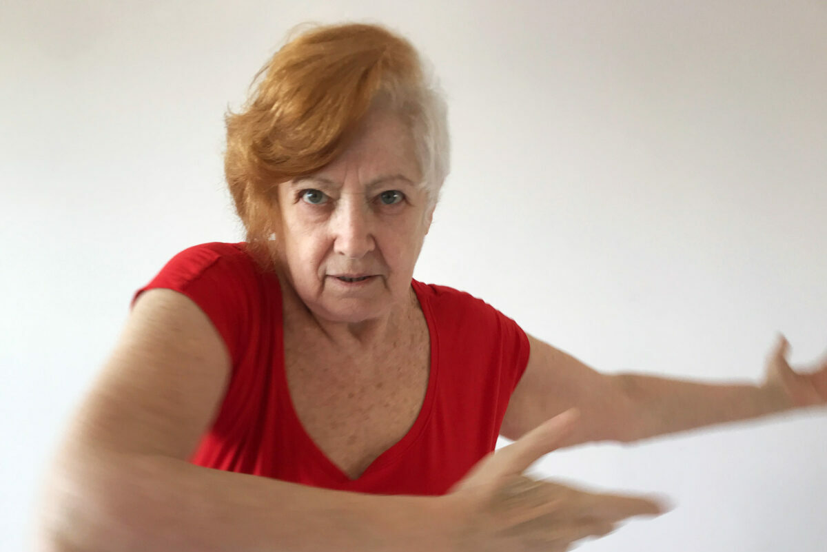 Instalação de videodança discute a longevidade na dança e na vida