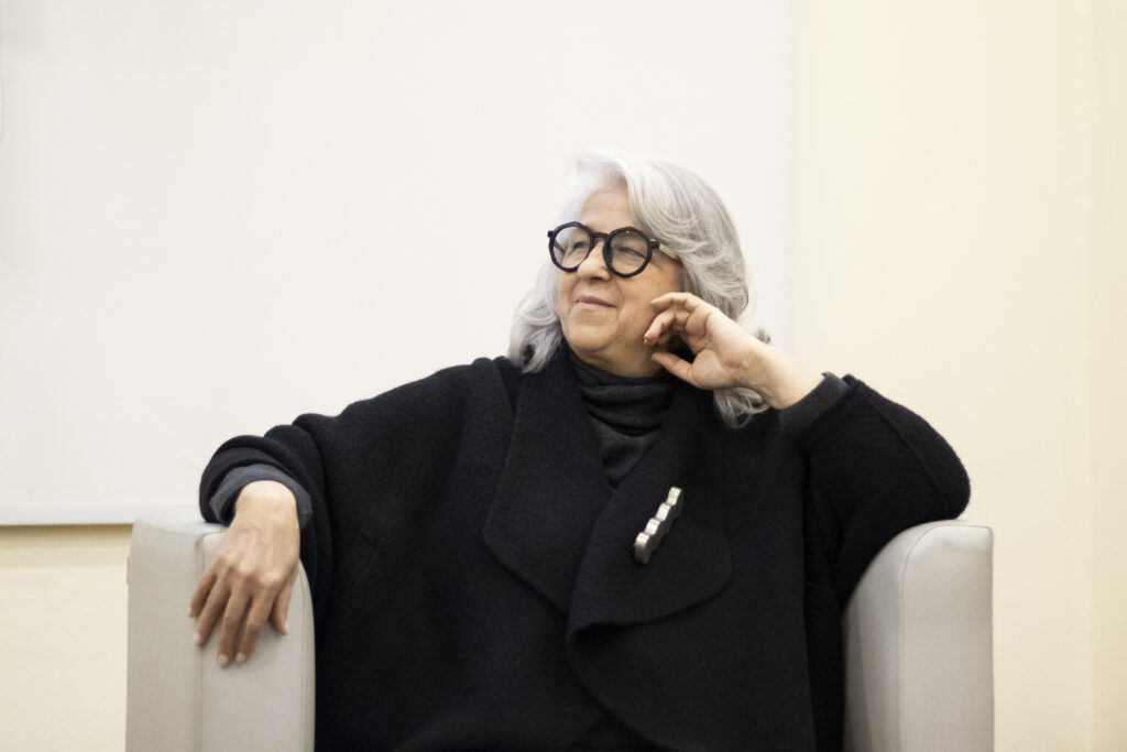 Maria Ivone dos Santos lança curtas-metragens sobre bastidores de duas exposições emblemáticas de sua trajetória artística