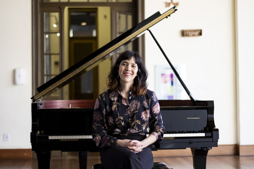 Pianista basca Garazi Goñi apresenta música brasileira no Centro Cultural