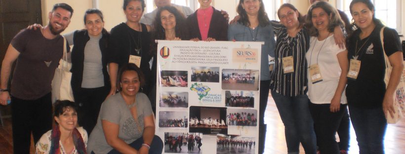 Bolsistas e alunos da disciplina de Educação Musical presentes no SEURS