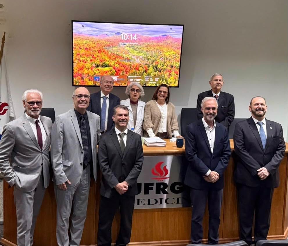Cinco docentes da FAMED são aprovados no processo de promoção a Professor Titular