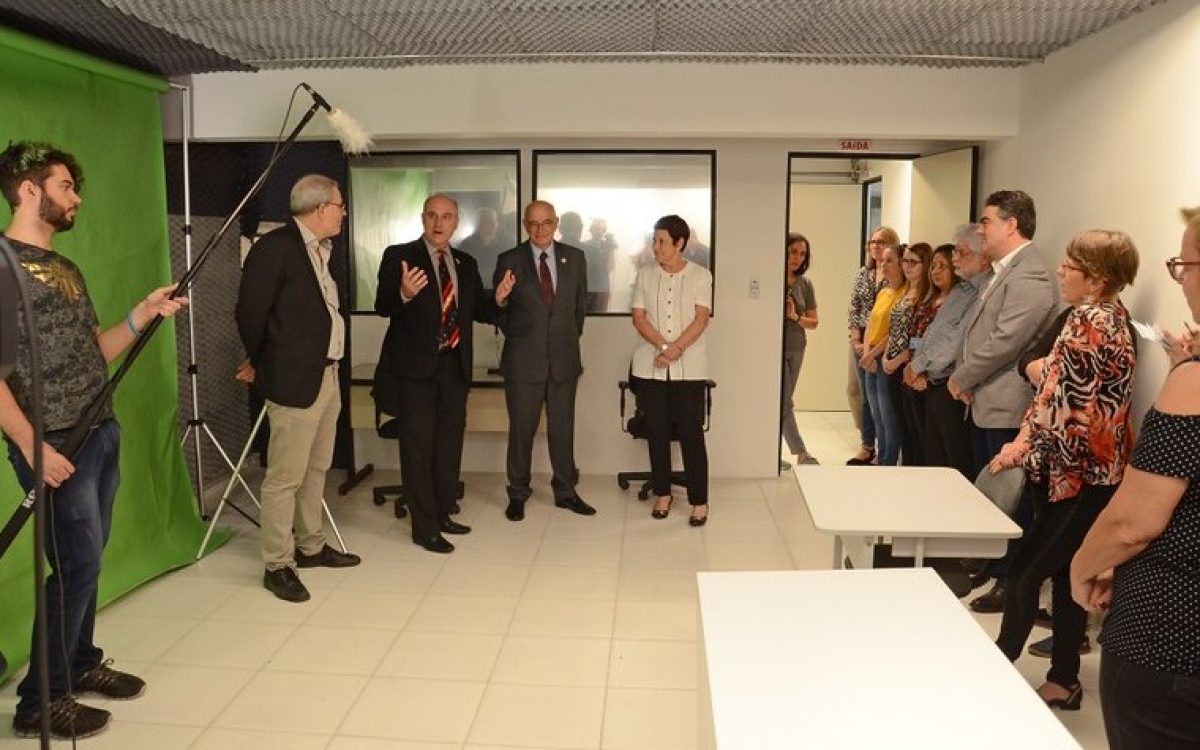 Rede Multivídeos oferece recursos para educação a distância à comunidade da UFRGS