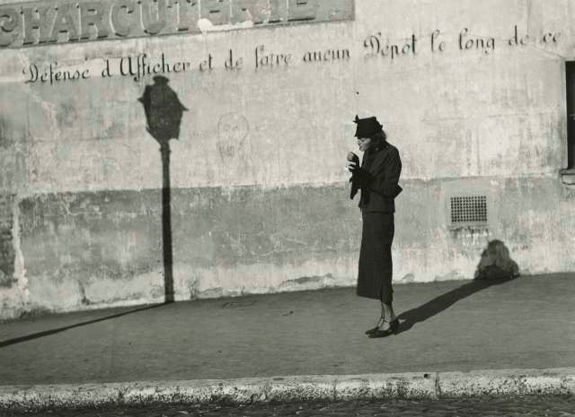 (Imagem: Défense d’Afficher, de Marianne Breslauer, Paris, 1936)