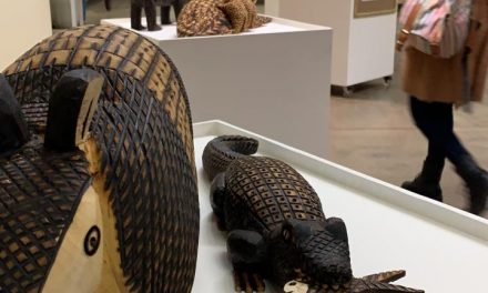 Exposição que exibe obras de arte indígena integra a programação do VI Seminário Interdisciplinar GCCOP