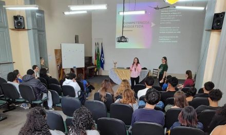 GCCOP realiza projeto de Análise Crítica das Mídia com estudantes da Escola Senador Ernesto Dornelles