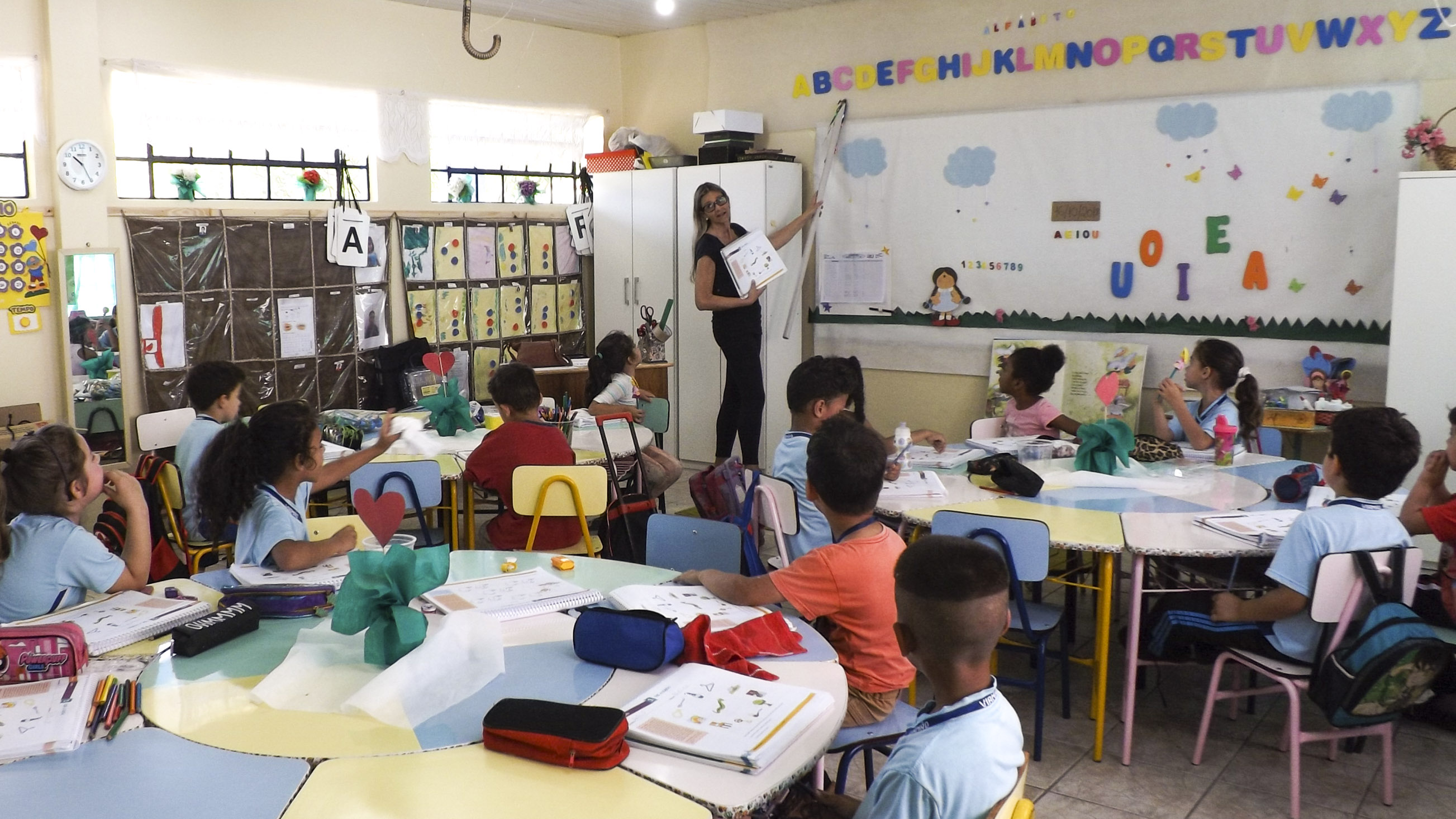 Professora Patrícia Carvalho Hidalgo em sala de aula. Foto: Natássia Ferreira