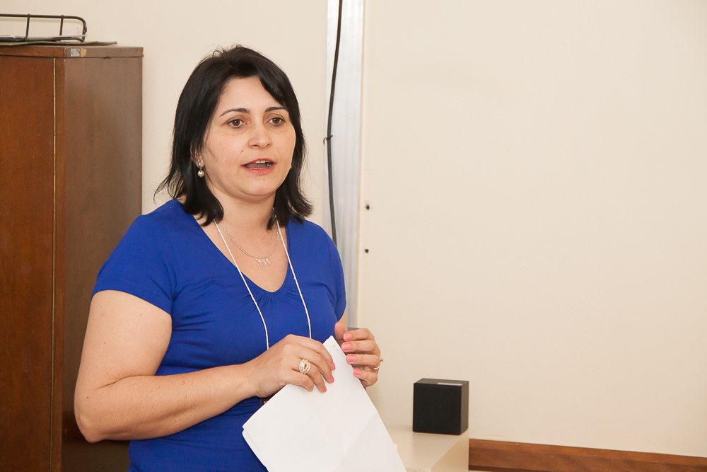 Angelita Hentges fala sobre seu trabalho "Imaginários da cultura brasileira: a educação e a ancestralidade nas rodas de capoeira Angola".