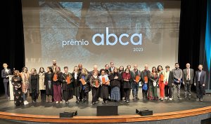 O grupo com todos os premiados na edição do Prêmio ABCA 2023 Foto: Martino Piccinini