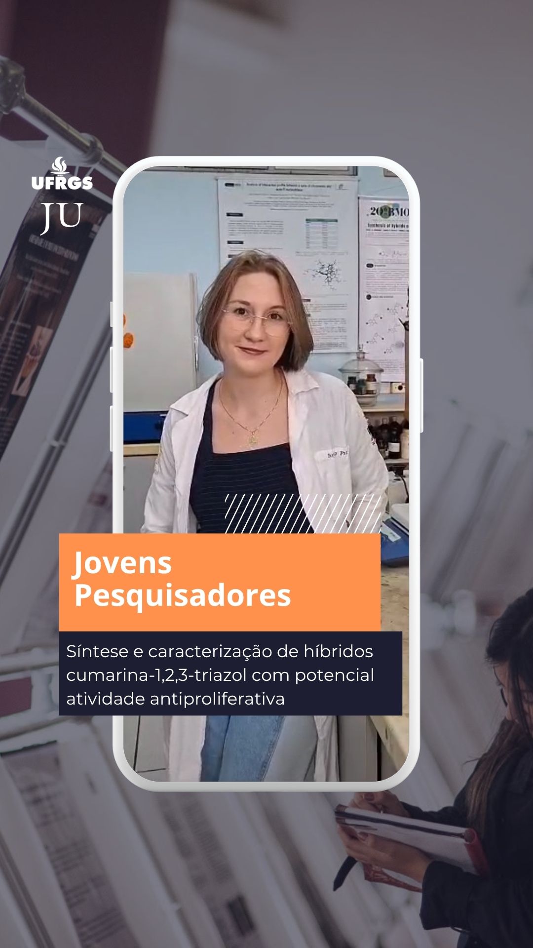 AUGM Jovens Pesquisadores | UFRGS sedia evento que debate a soberania acadêmica no Sul Global 

Érica Timm Ortiz Machado, estudante de pós-graduação da UFRGS, traz para as 33.ª Jornadas de Jovens Pesquisadores (JJI) a pesquisa ‘Síntese e caracterização de híbridos cumarina-1,2,3-triazol com potencial atividade antiproliferativa’.

Com a temática “Produzir conhecimento desde o Sul global: paradigmas disruptivos para a ciência”, Jovens Pesquisadores de diversos países do Sul Global participam entre os dias 20 e 22 de outubro das 33.ªs JJI, que ocorre no Câmpus do Vale da UFRGS. O foco do evento está na integração entre os pares.

🔗 Leia a reportagem “Soberania acadêmica no Sul Global exige cooperação regional e fomento público” no site do JU. Link na bio!

📝 Edição de vídeo: Malu Tosin
