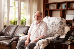 Sobreviventes da covid-19 e familiares de vítimas aguardam justiça e reparação cinco anos após o iní...