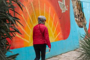 Espaços de convivência fazem parte da estratégia de prevenção à depressão em idosos