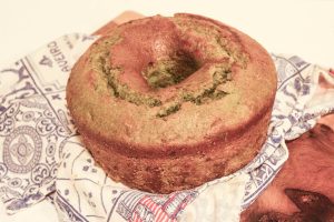 Bolo de ora-pro-nóbis
