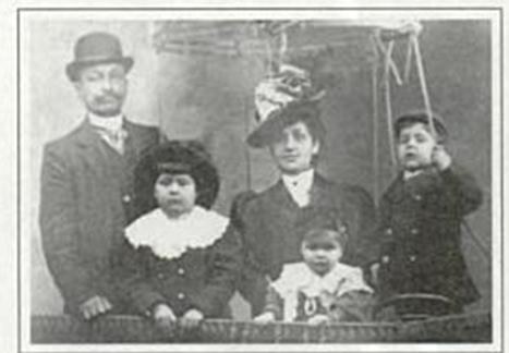 Dr. Ismael da Rocha, D. Sinh&aacute;, Lucy da Rocha e dois de seus irm&atilde;os