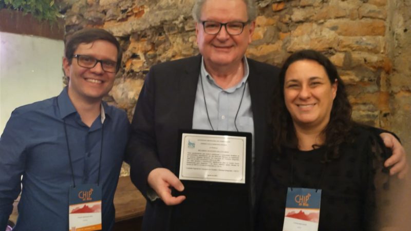 Prêmio CECCI Service Awards concedido a professores do PGMICRO