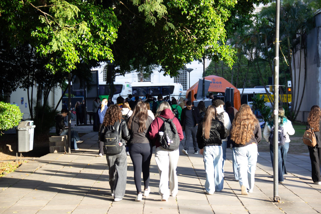 De portas abertas, UFRGS reúne milhares de estudantes que sonham e acreditam em um futuro de conquistas