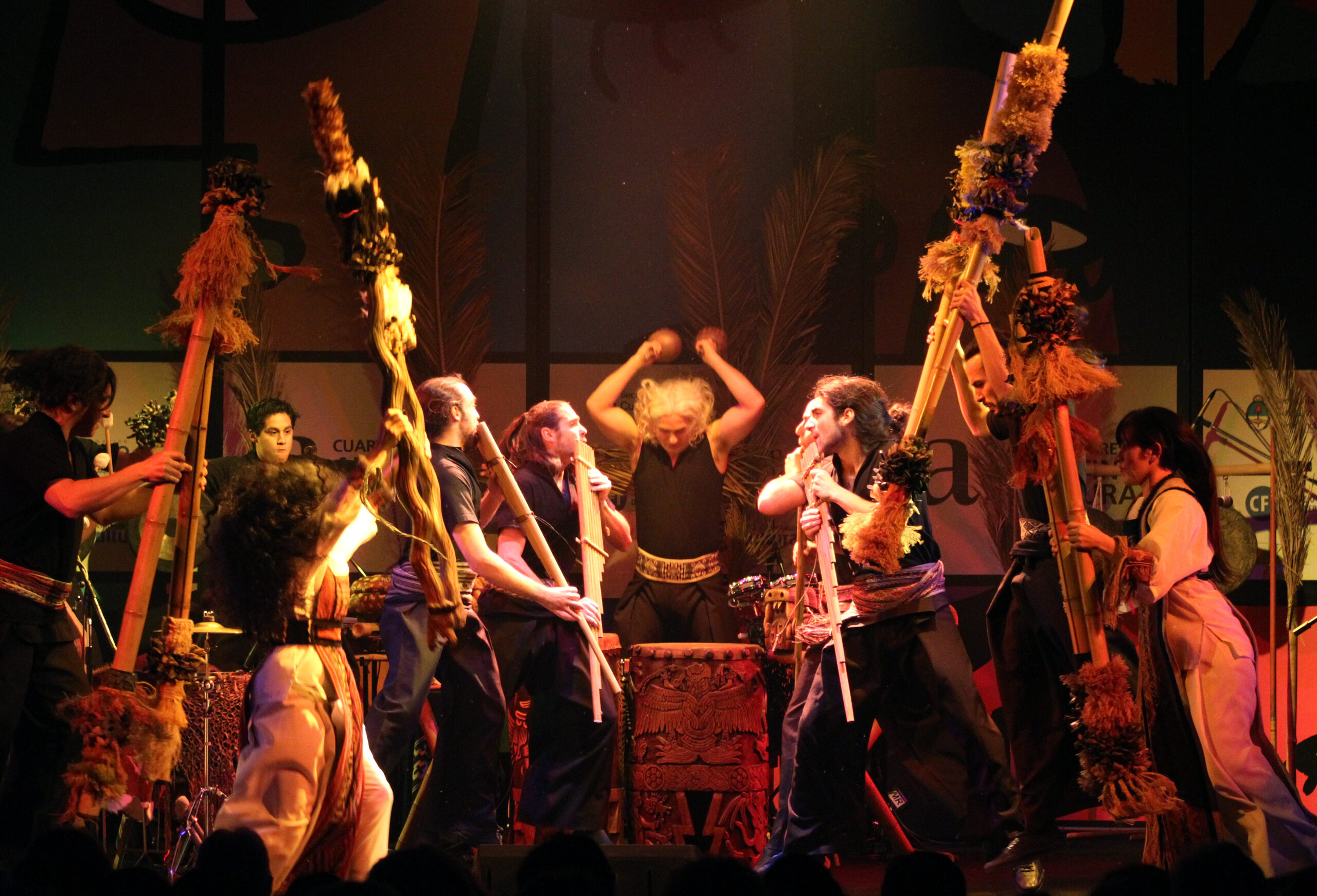 Pela primeira vez no Brasil, orquestra revive sons da ancestralidade da América
