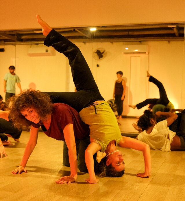 Dança | Jam de contato improvisação