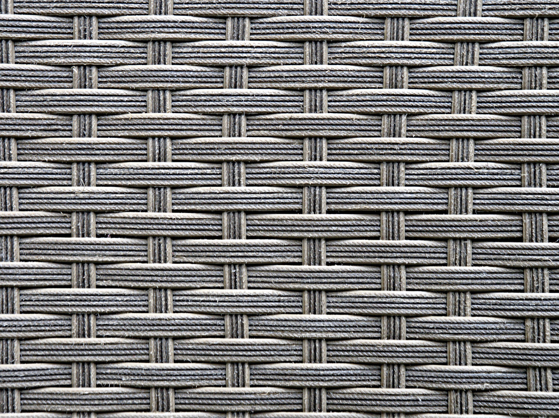 Novos padrões de entrelaçamento para fabricação de tecidos
